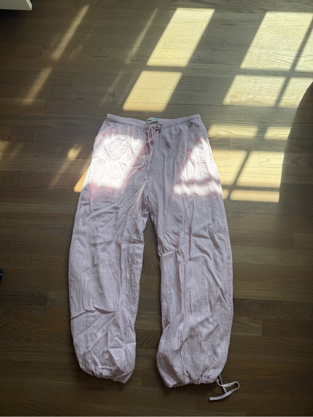 Abercrombie crinkle balloon pull on pant